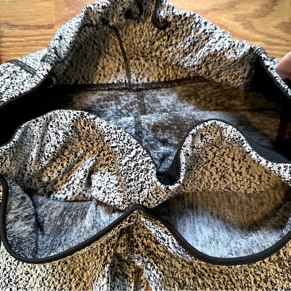 Lululemon Reflective Speed Tight Leggings Size 10 Black/White Pixel Print - Picture 15 of 16